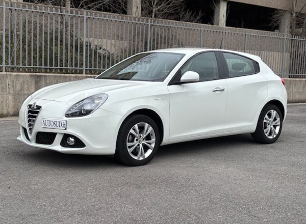 Alfa Romeo Giulietta -1