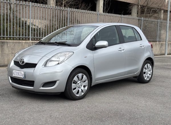 Toyota Yaris.1